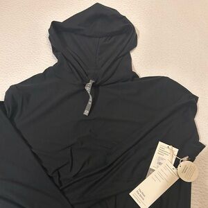 Vuori Brand new Strato Tech Hoodie size medium M black